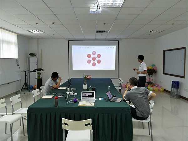 紅瓜子傳媒_企業宣傳片視頻制作_來到紅瓜子，仿佛回到了熱情奔放的青春